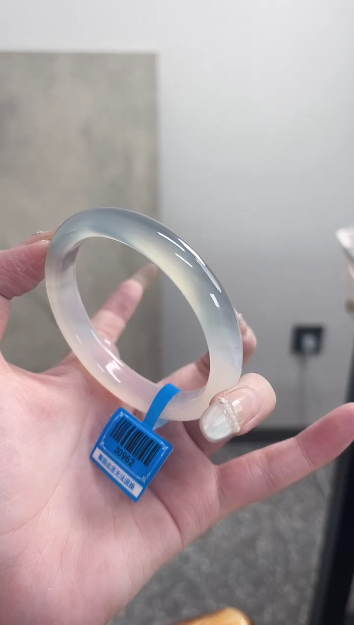 【闪购商品】玛瑙/玉髓手镯未镶嵌57-58圈