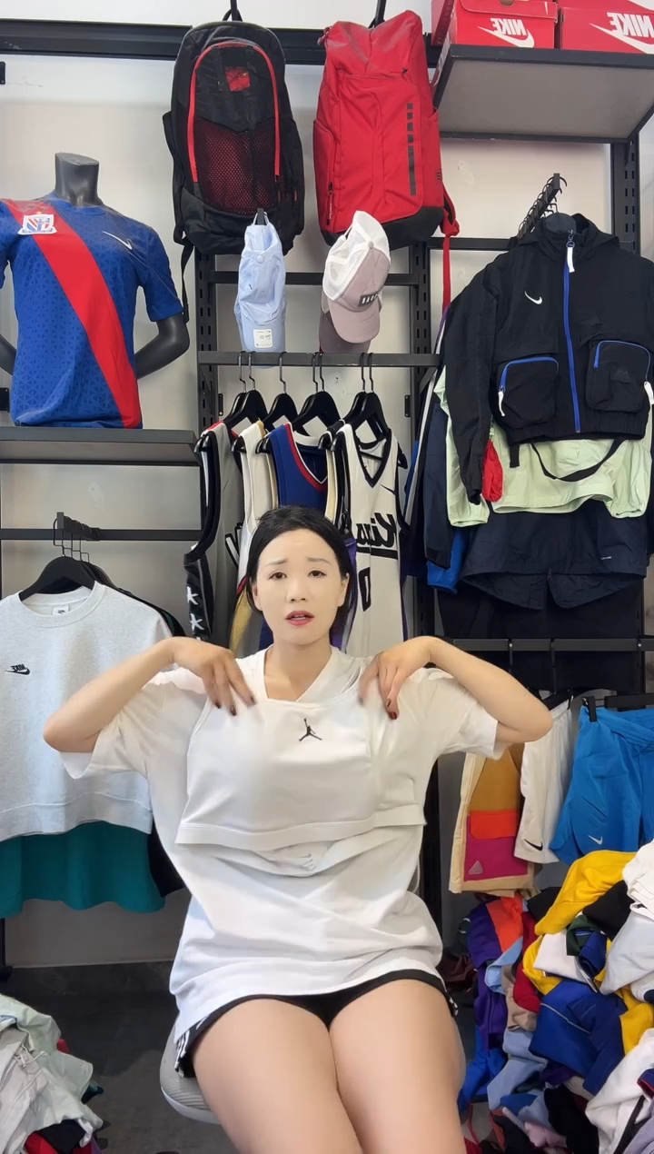 452编码 耐克卫衣服饰过款为准 尺码