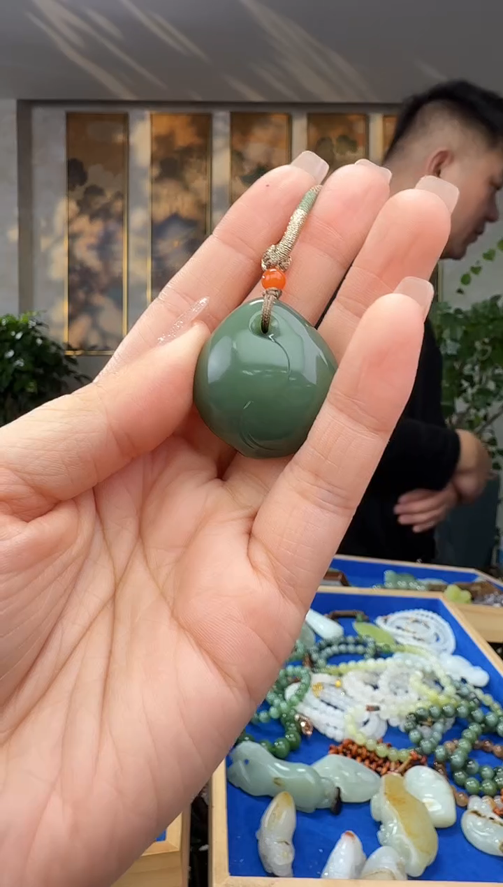 颈饰未镶嵌和田玉拍一发一