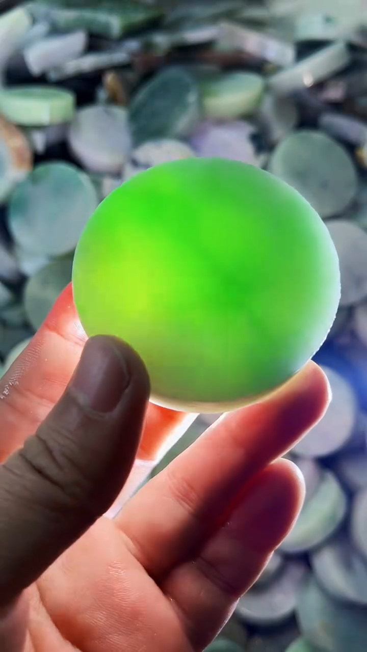 【闪购商品】翡翠挂件未镶嵌A货康壹273