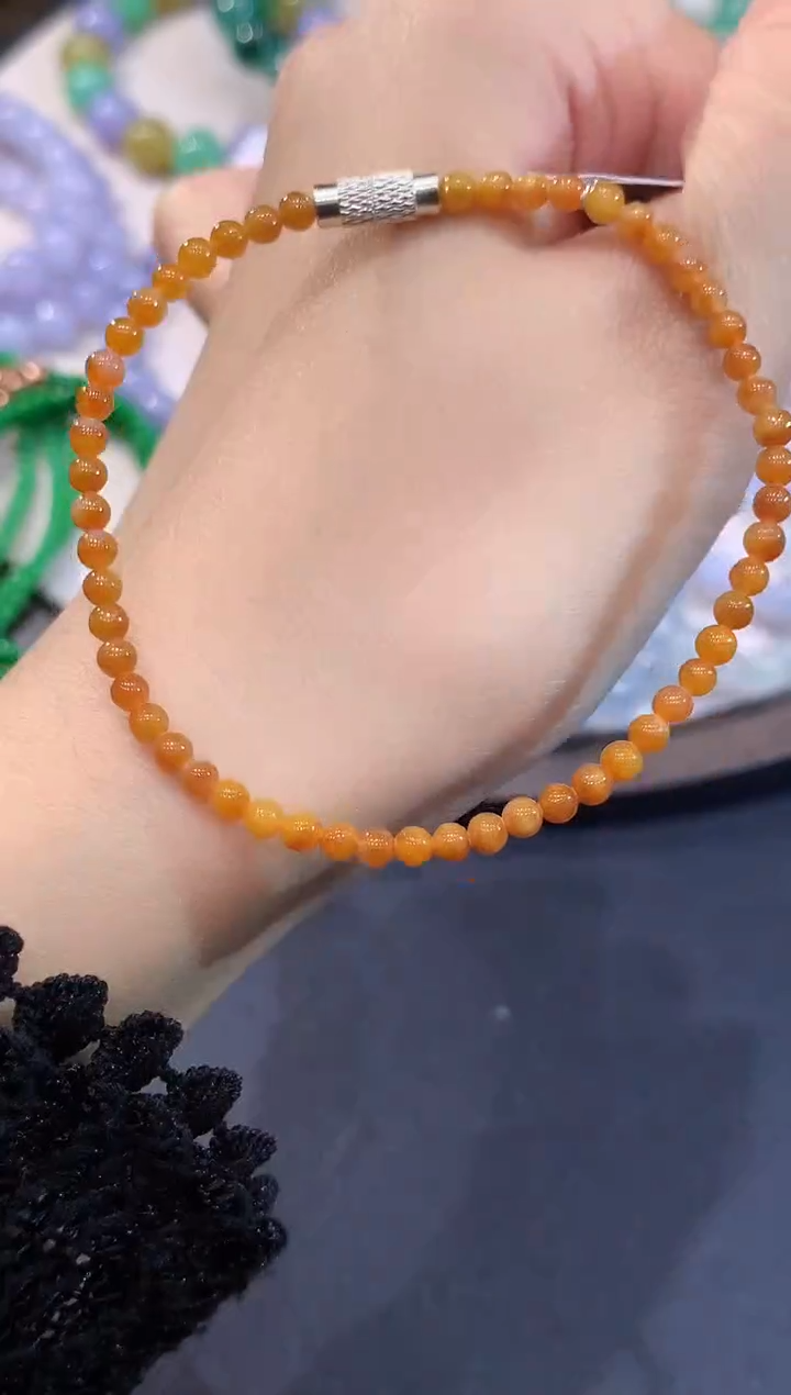 未镶嵌手串翡翠CHG多样性发其一