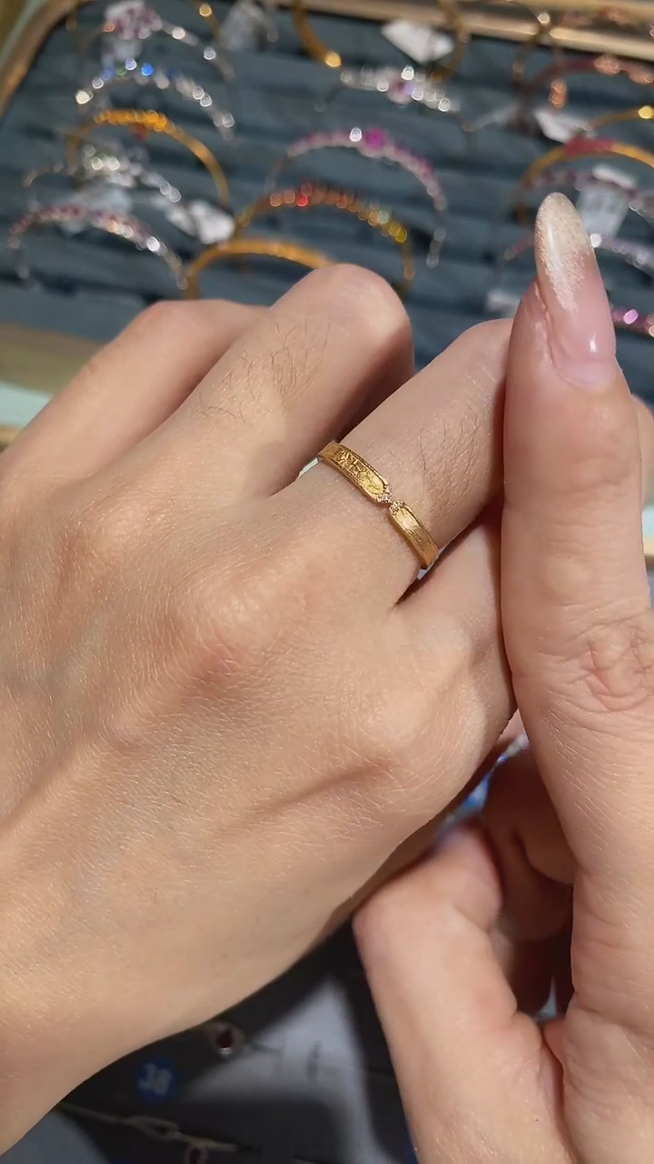 【闪购商品】钻石戒指/指环18K金镶嵌戒指