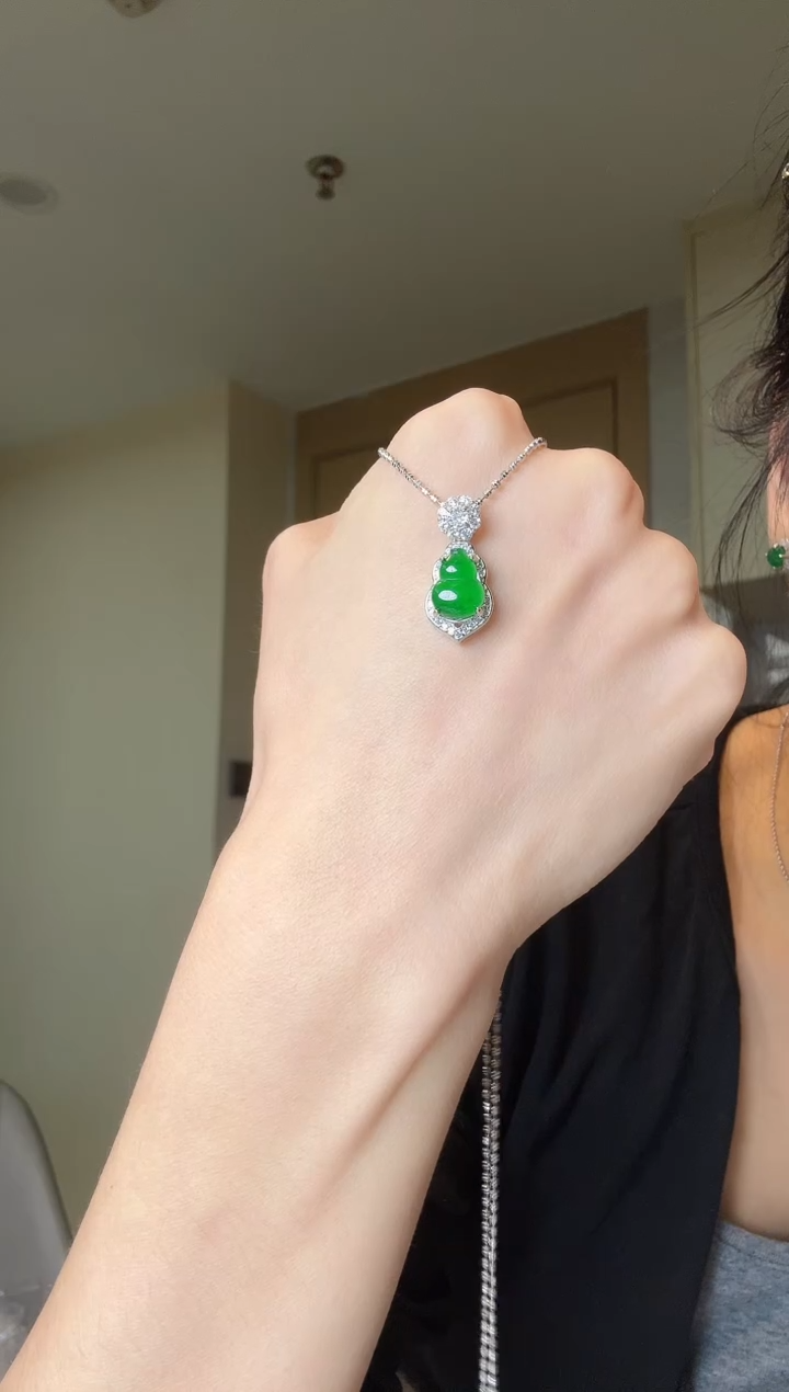 【闪购商品】翡翠吊坠(不含链)银S925镶嵌天然翡翠吊坠1