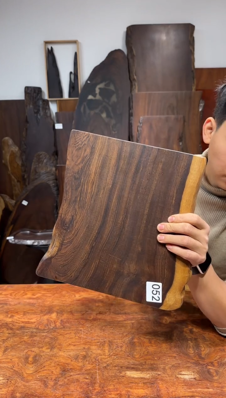 风车木（黑檀木）尺寸31*27*2编号052