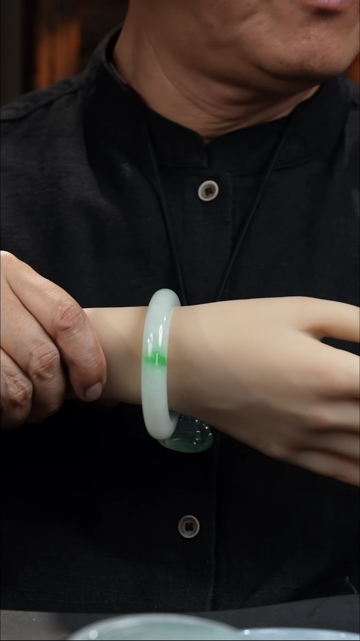 未镶嵌手镯翡翠5551·