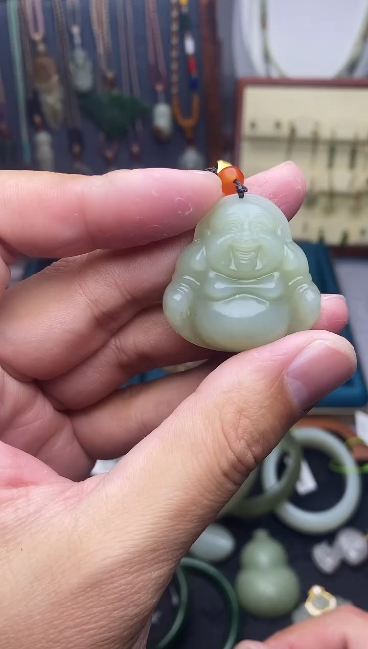 颈饰未镶嵌和田玉1