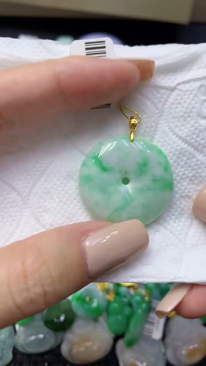 颈饰未镶嵌翡翠天然缅甸翡翠A货