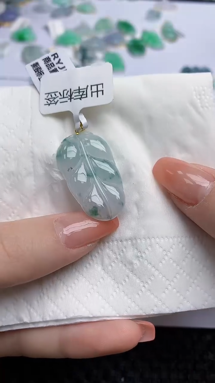 【闪购商品】翡翠颈饰18K金镶嵌天然翡翠A货