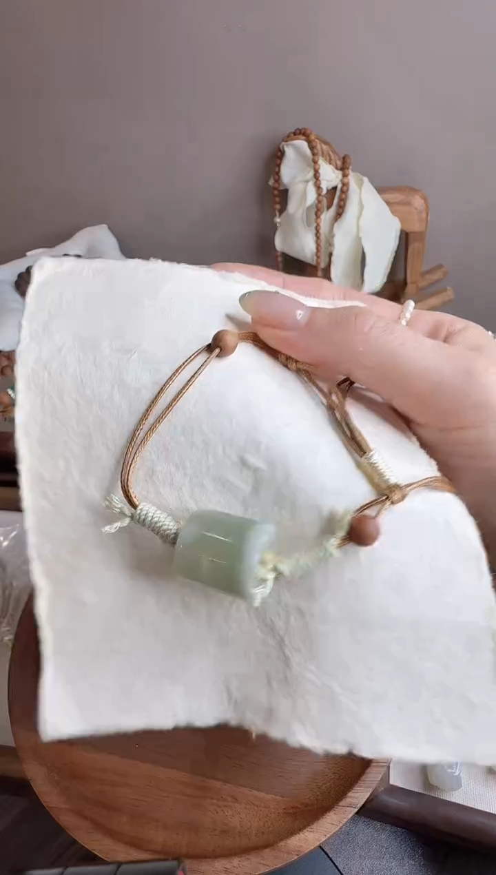 未镶嵌手绳和田玉W7