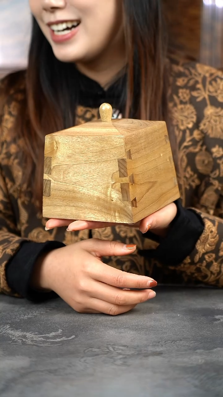 【闪购商品】金丝楠木艺拆房老料精工坚果盒