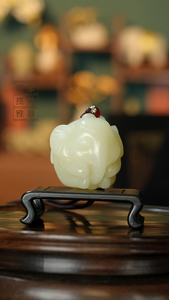 玉《手握吉象》摆件