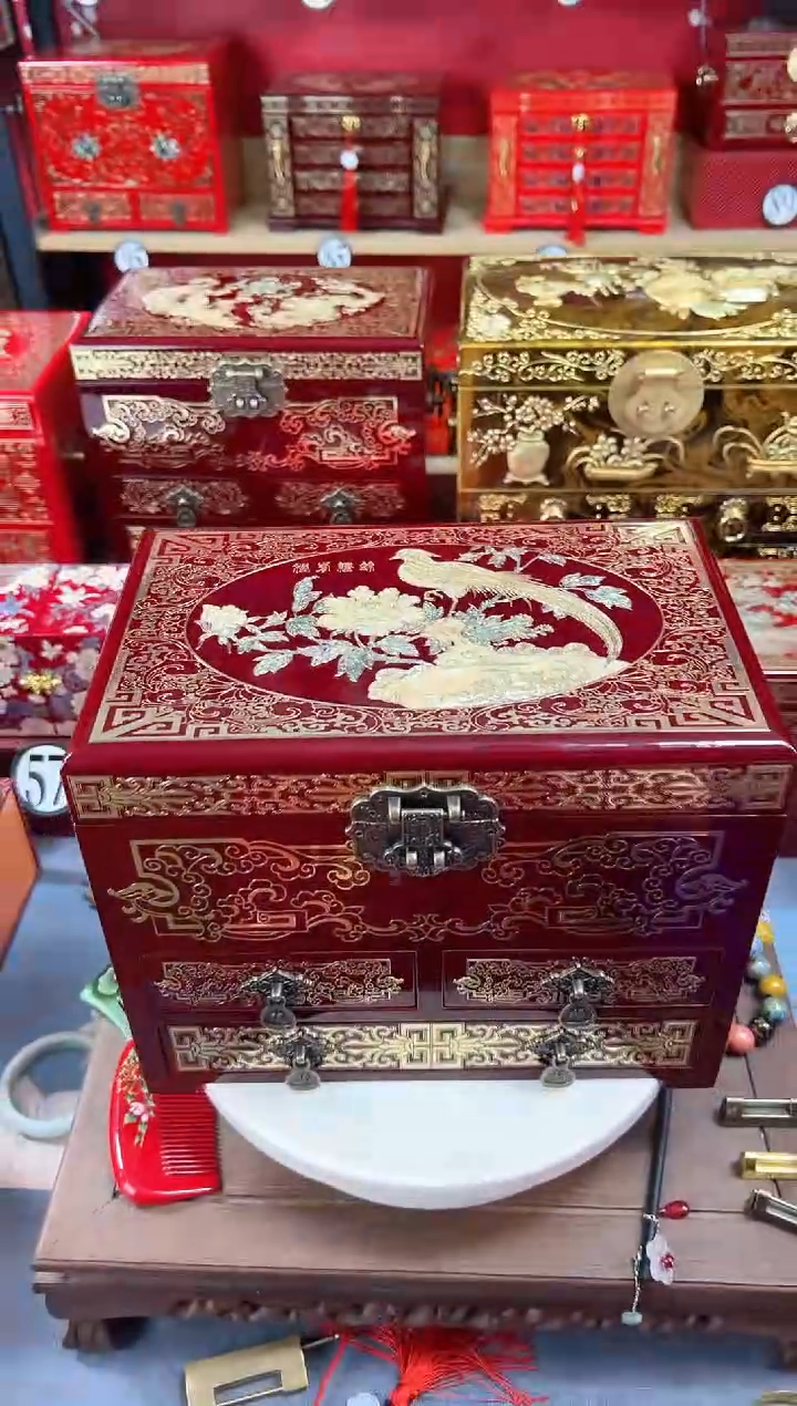 【闪购商品】28厘米四层三抽掐丝螺钿镶嵌酒红锦上添花