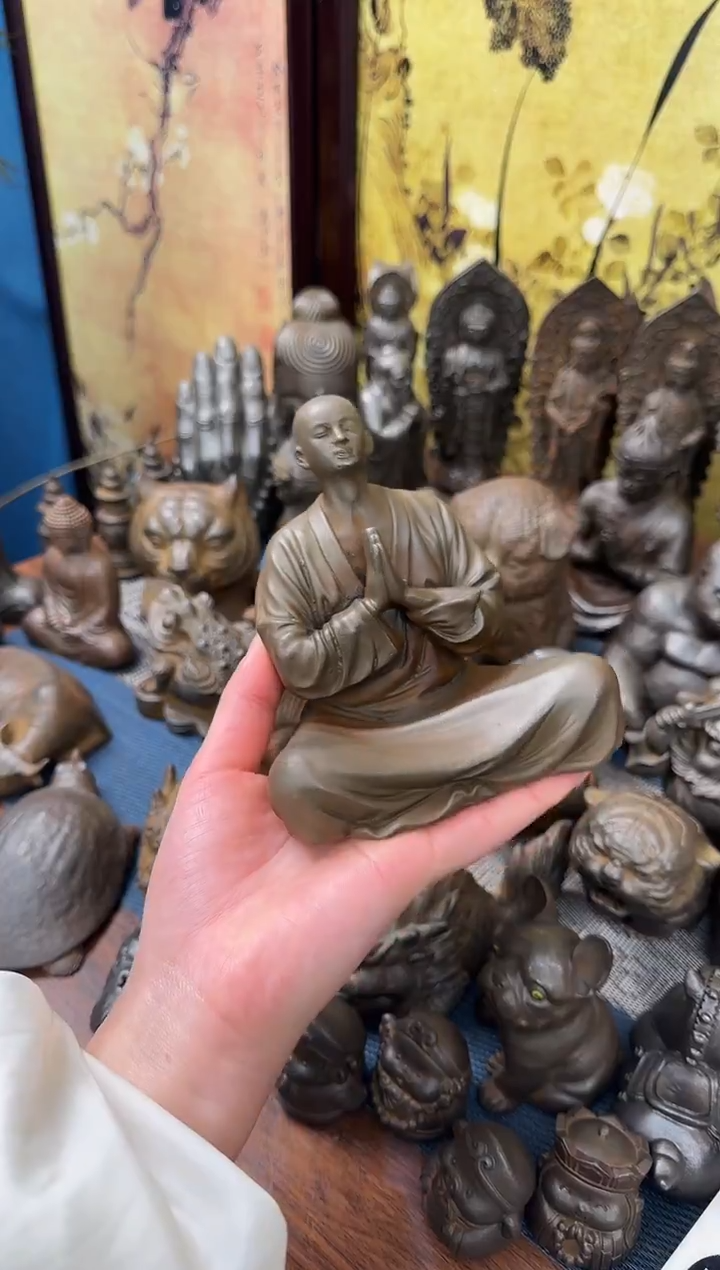 铁精致创意摆件和尚