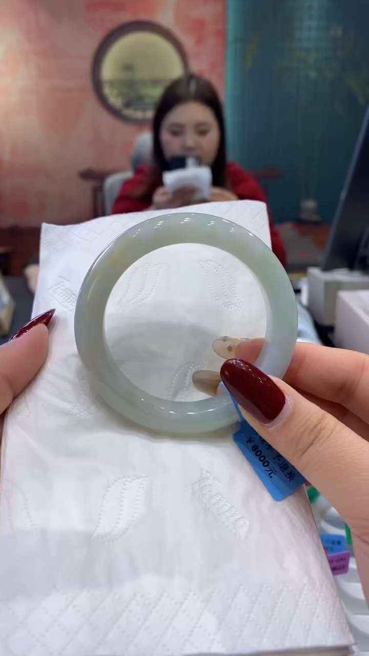 【闪购商品】翡翠手镯未镶嵌多人0017561