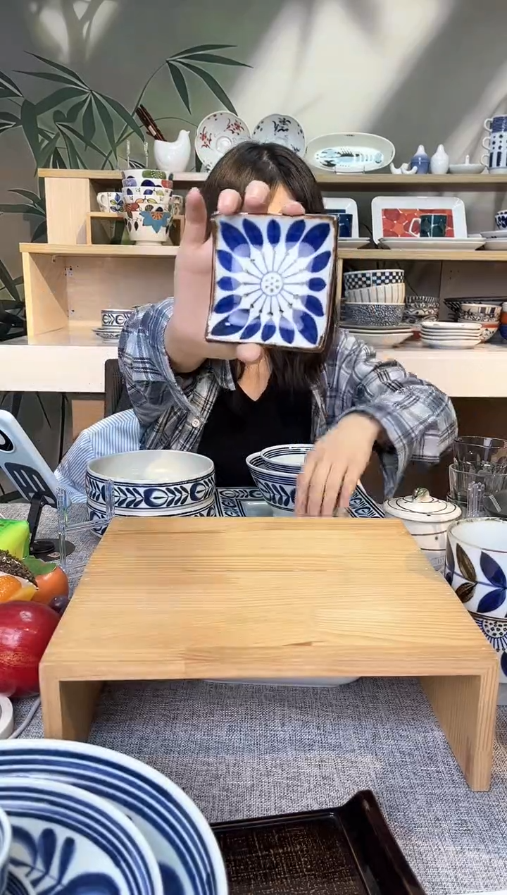 【闪购商品】瓷片ブルーフラワー 3寸角皿
