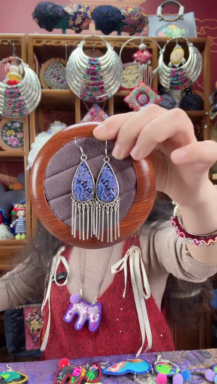 刺绣耳环127甜甜家