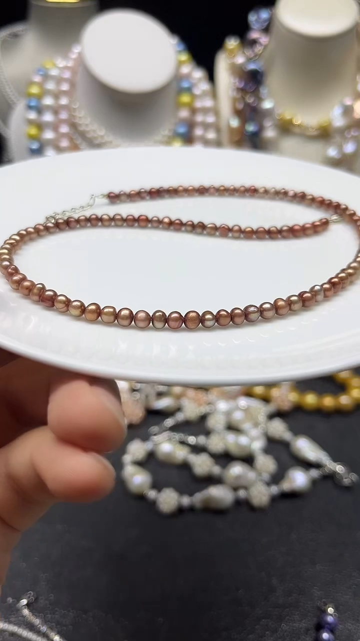 颈饰未镶嵌淡水珍珠多人