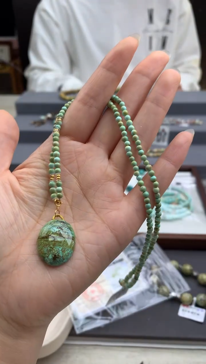 18K金镶嵌绿松石锁骨链茜.C184