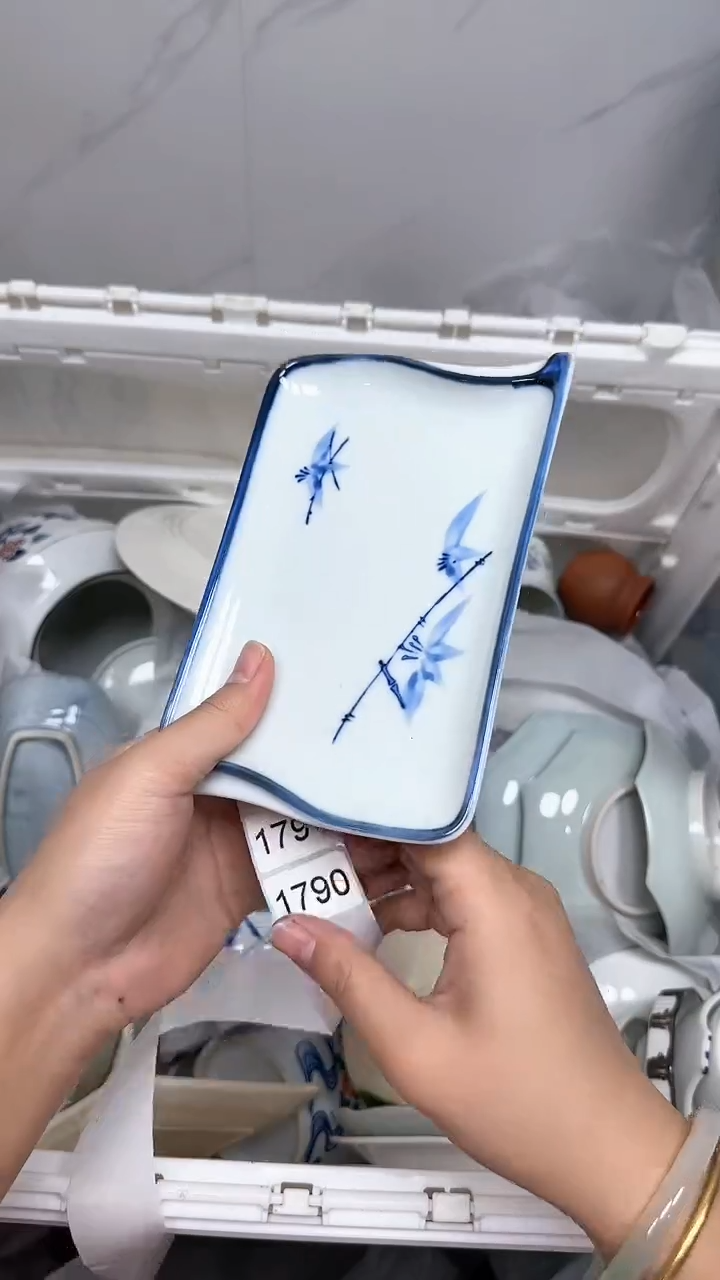 【闪购商品】1790回流瓷器默认微瑕，18.8包邮