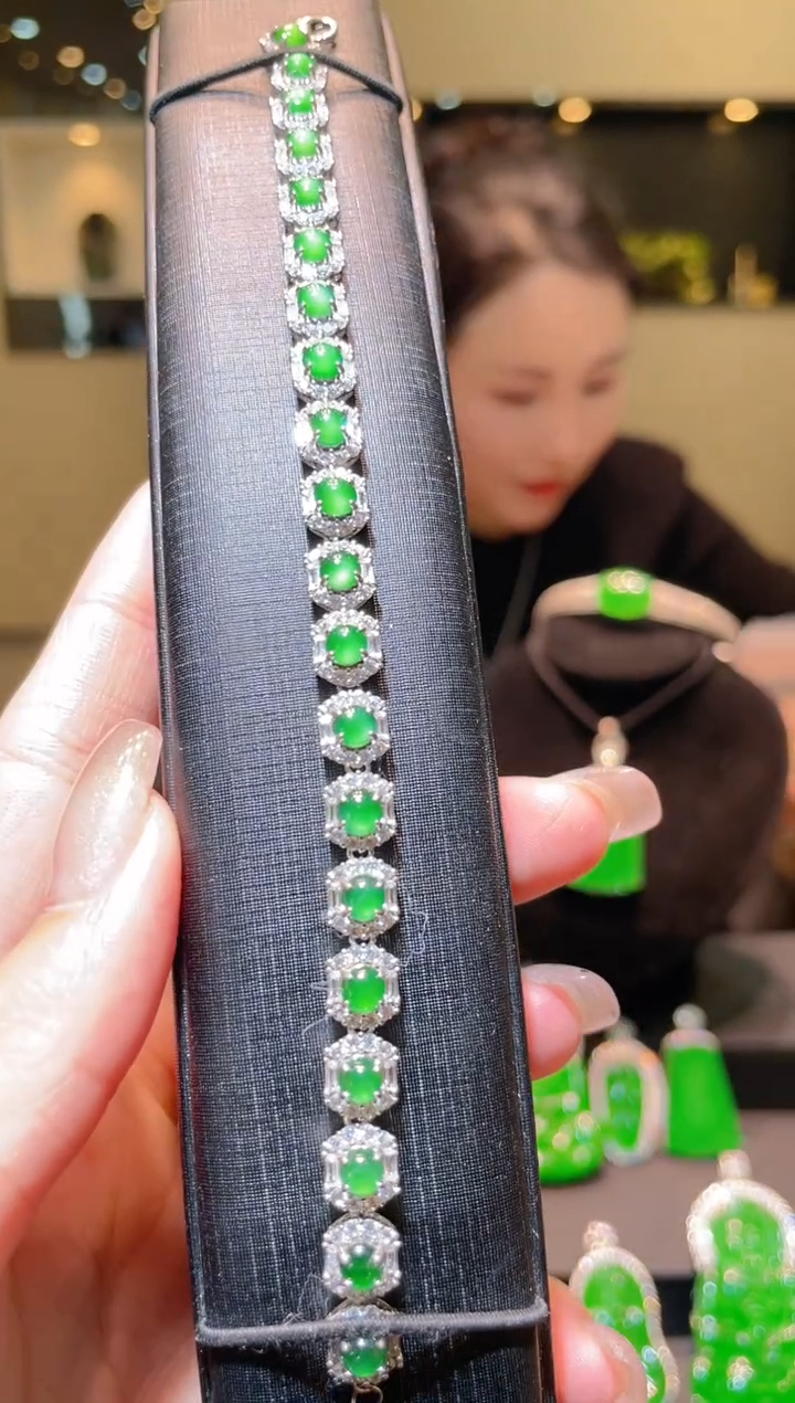 【闪购商品】翡翠吊坠(不含链)银S925镶嵌A13