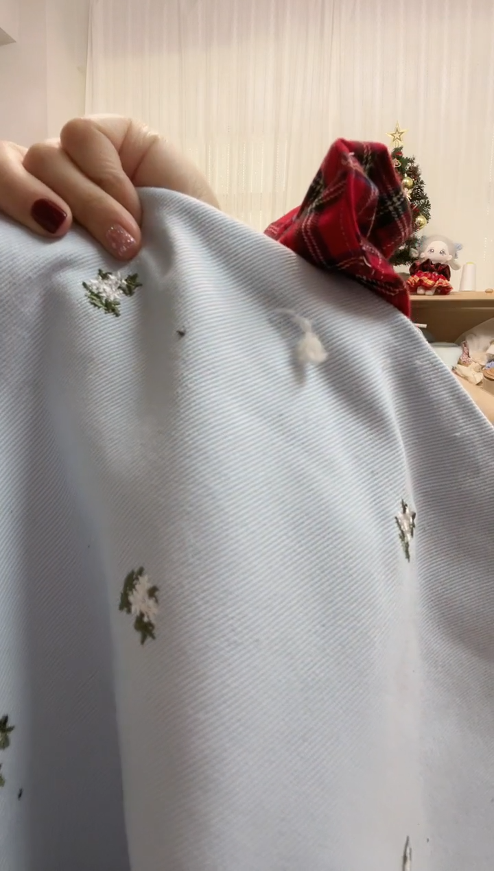 麻1米天蓝底白重磅绣花斜纹纱卡麻棉 