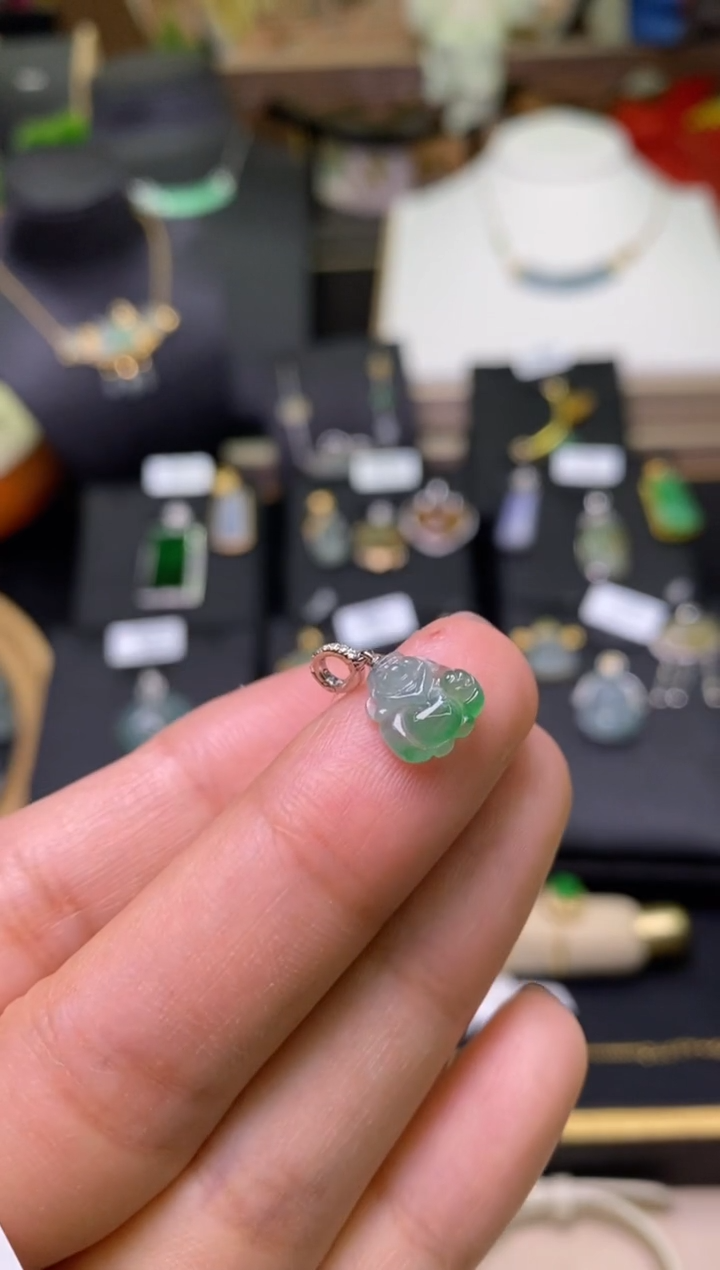 【闪购商品】翡翠颈饰18K金镶嵌净货18063