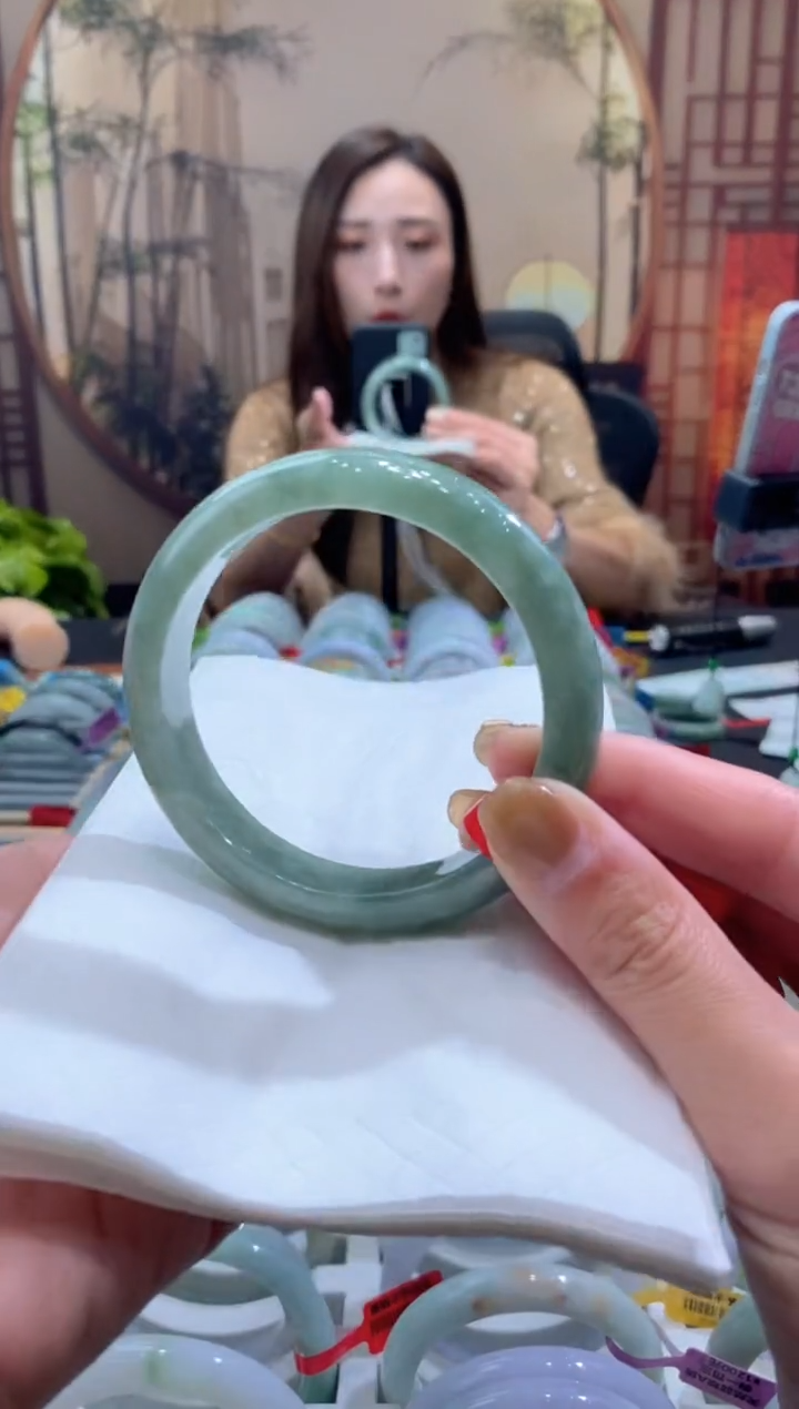 未镶嵌手镯翡翠000073578