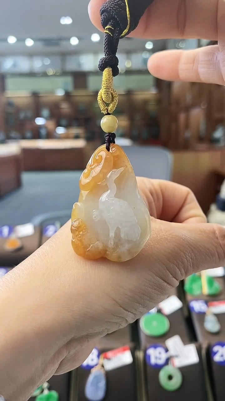 【闪购商品】翡翠颈饰未镶嵌松鹤延年
