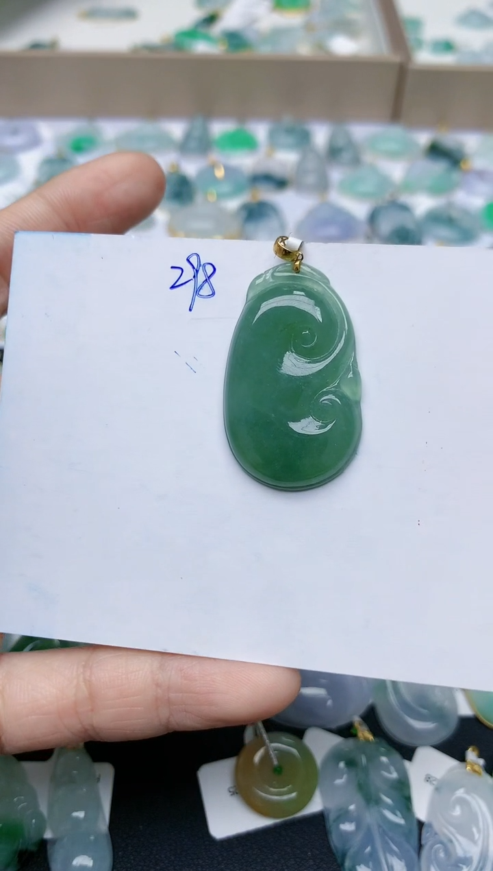 【闪购商品】翡翠颈饰18K金镶嵌天然翡翠A货    