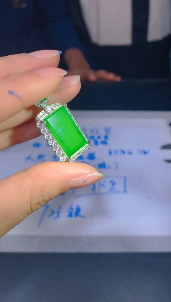 【闪购商品】定制翡翠未镶嵌138定制翡翠多样性发其一