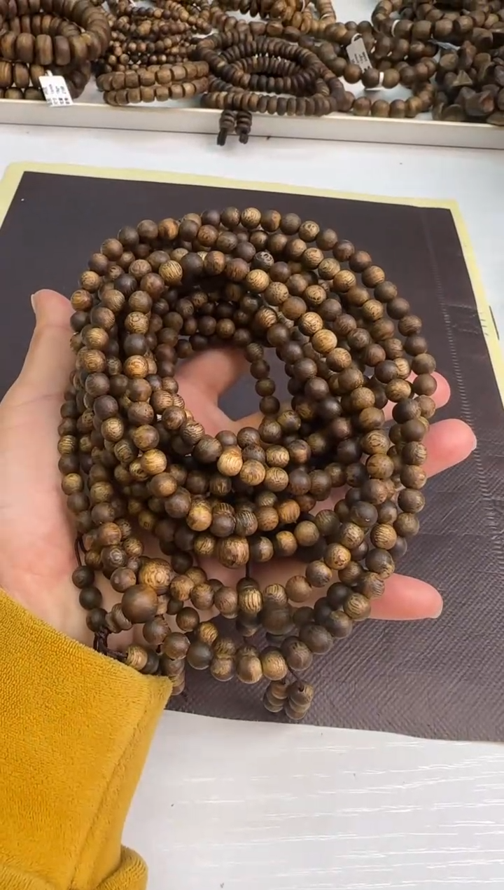 【闪购商品】沉香手串99沉海南红骨凹身6mm13g多样性发1