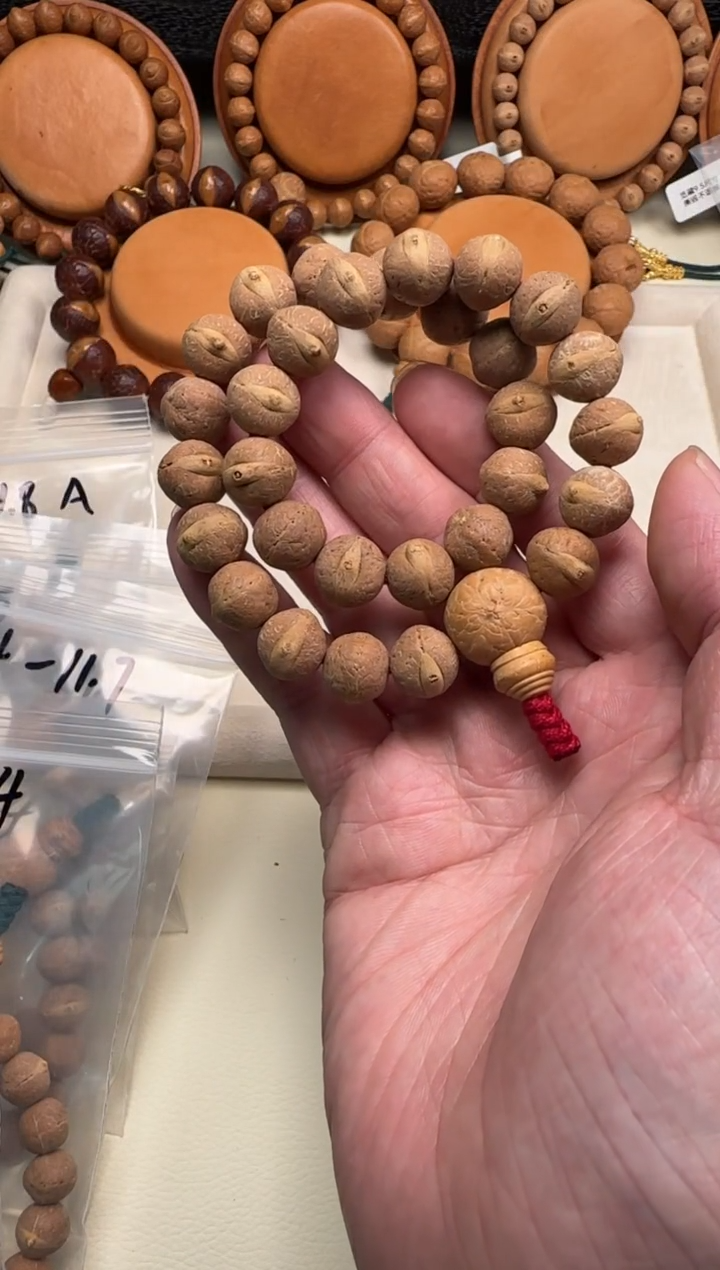 【闪购商品】凤眼菩提吊坠42号手持30颗