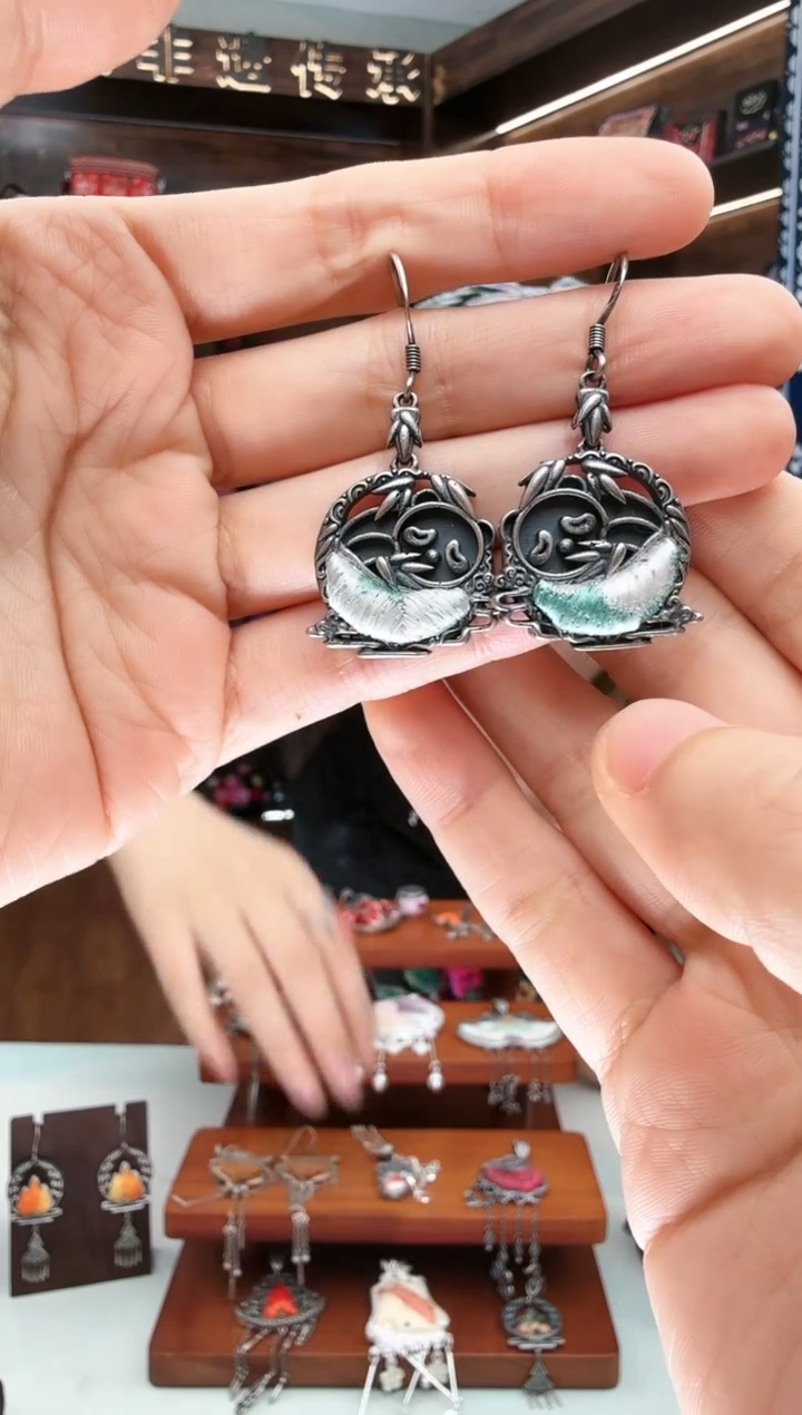 【闪购商品】织绣147蚩梦苗族古绣