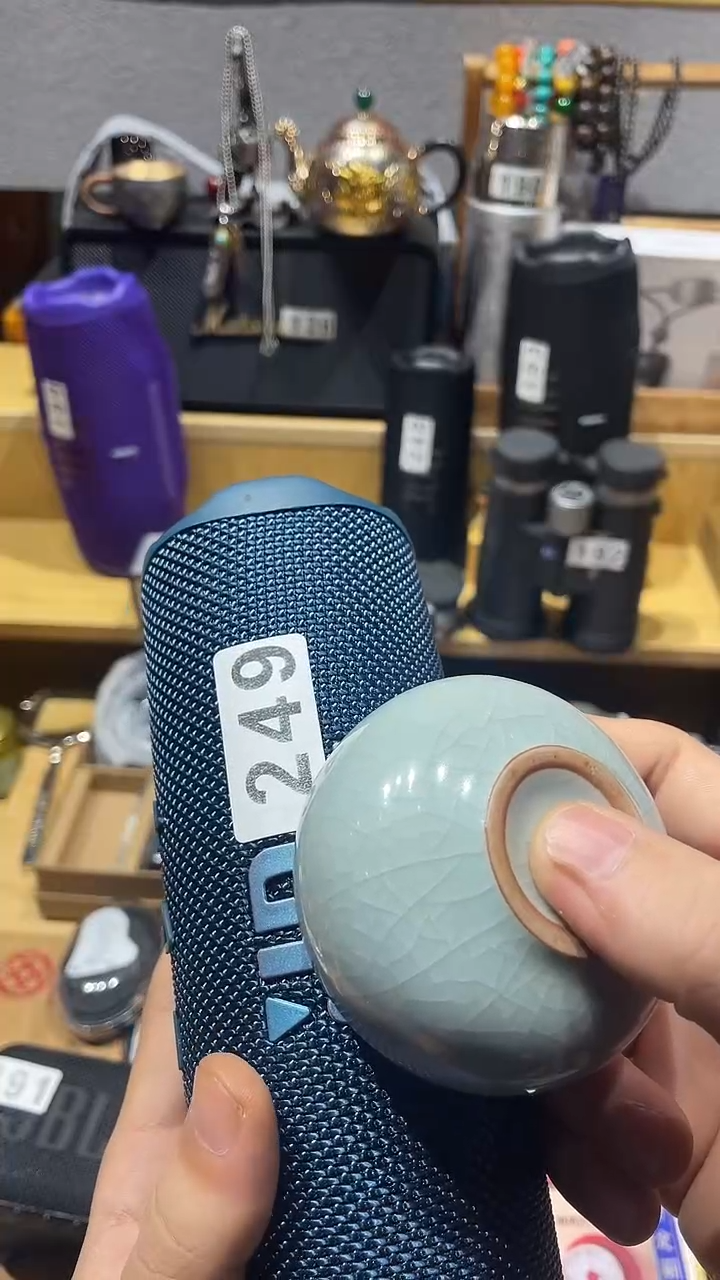 瓷片闪购商品 如图所示
