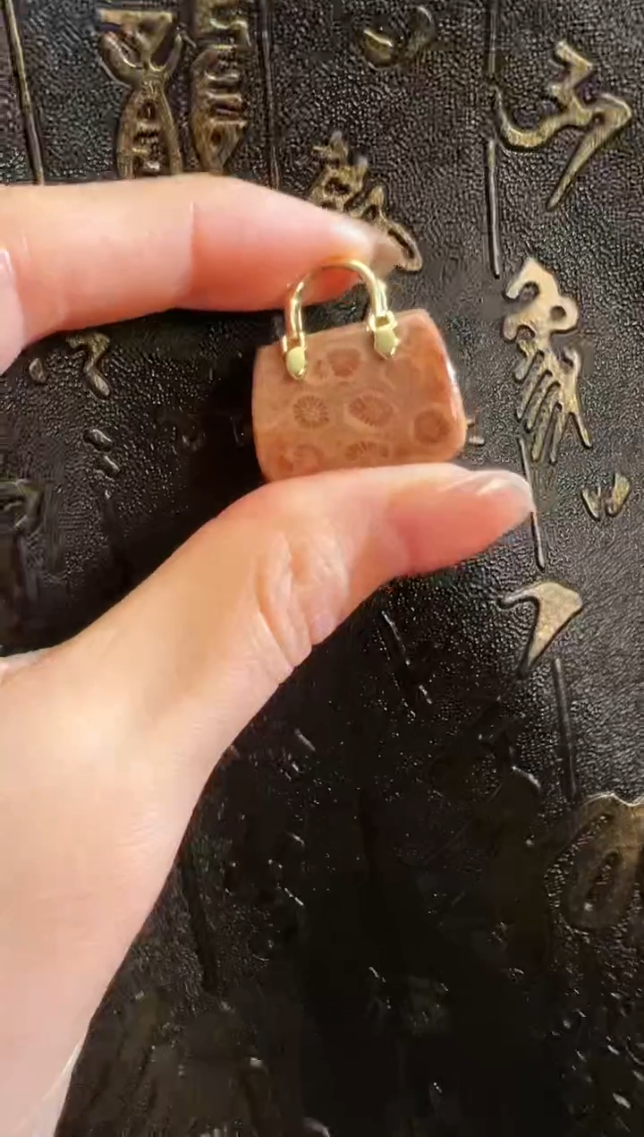 【闪购商品】石英质玉把件未镶嵌把件