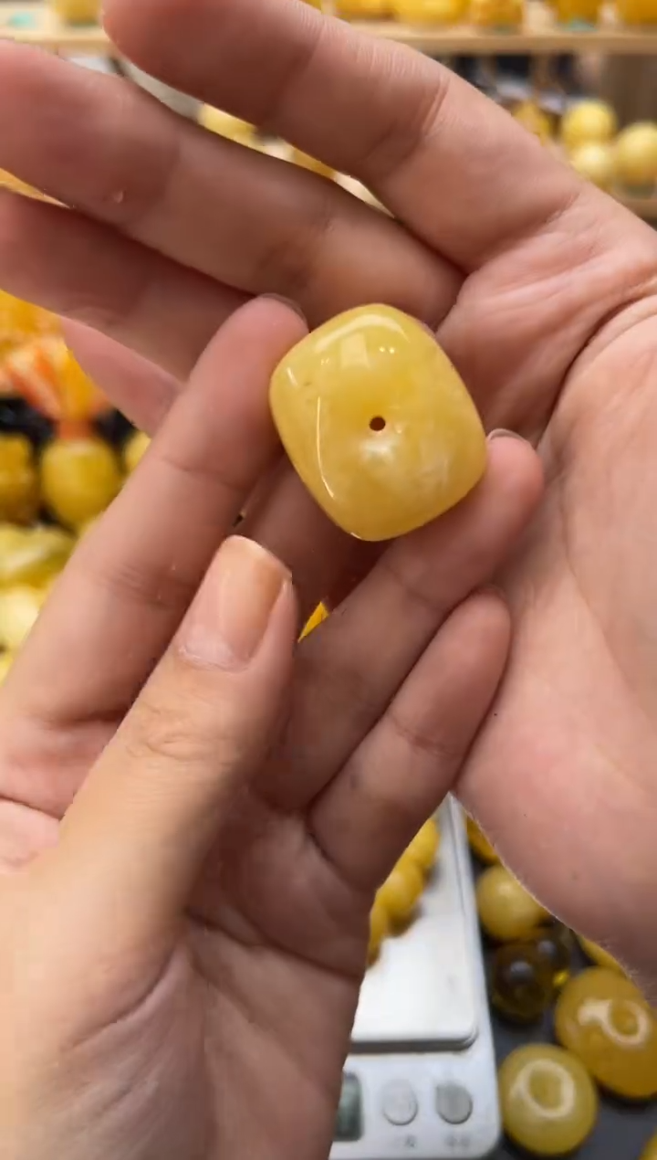 琥珀未镶嵌珠宝奇石077琥珀蜜蜡微瑕
