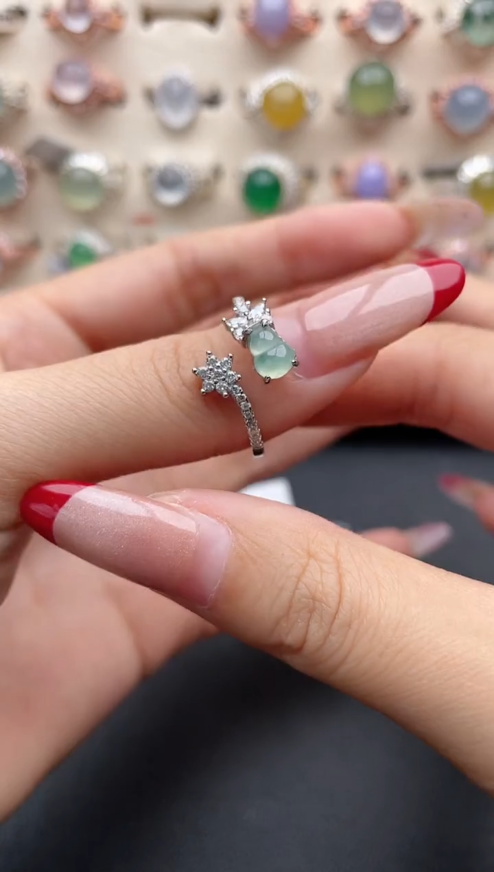 【闪购商品】翡翠戒指银S925镶嵌一物一证一礼盒