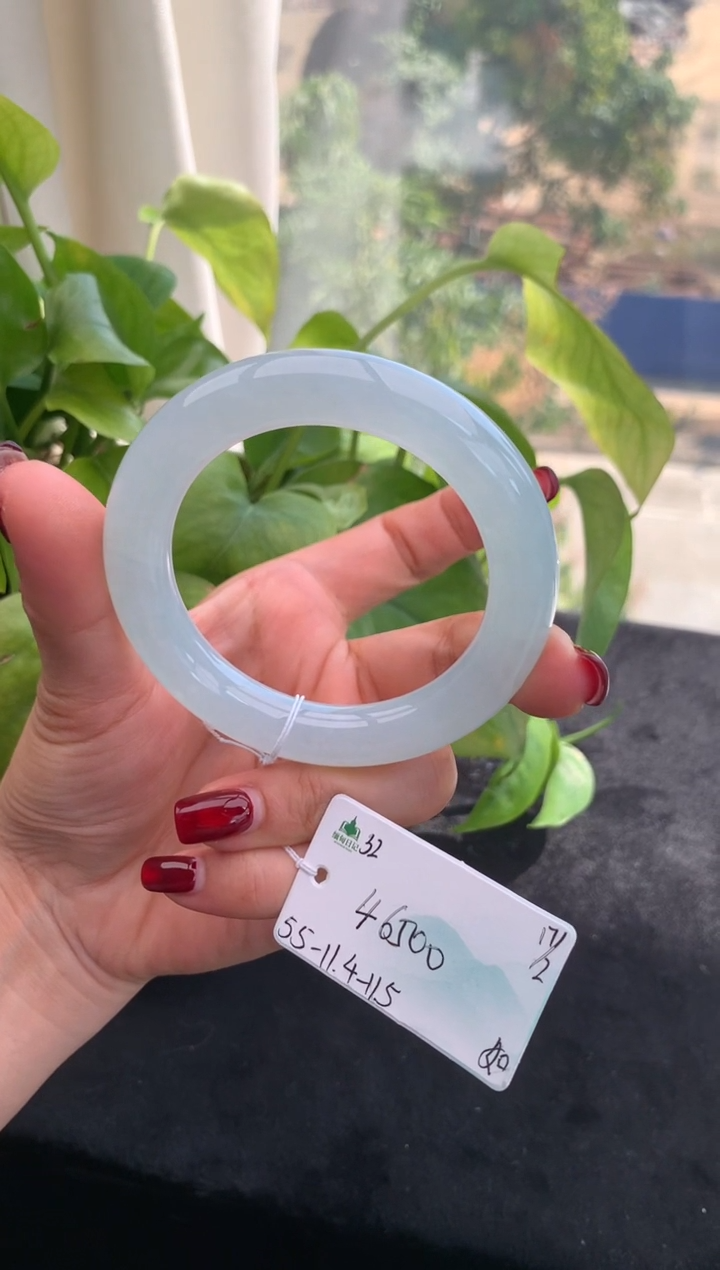 【闪购商品】翡翠手镯未镶嵌送礼#自戴#，下单联系客服核对地址~