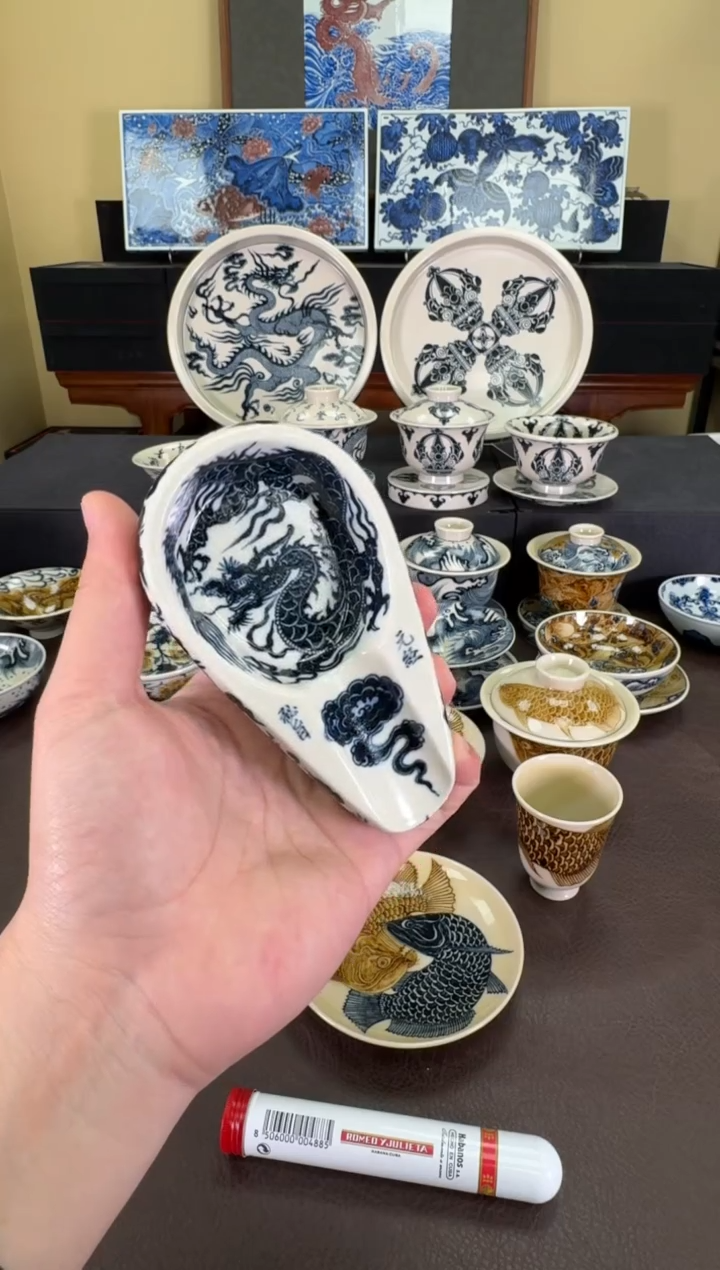 【闪购商品】瓷片二号釉1351龙纹雪茄缸