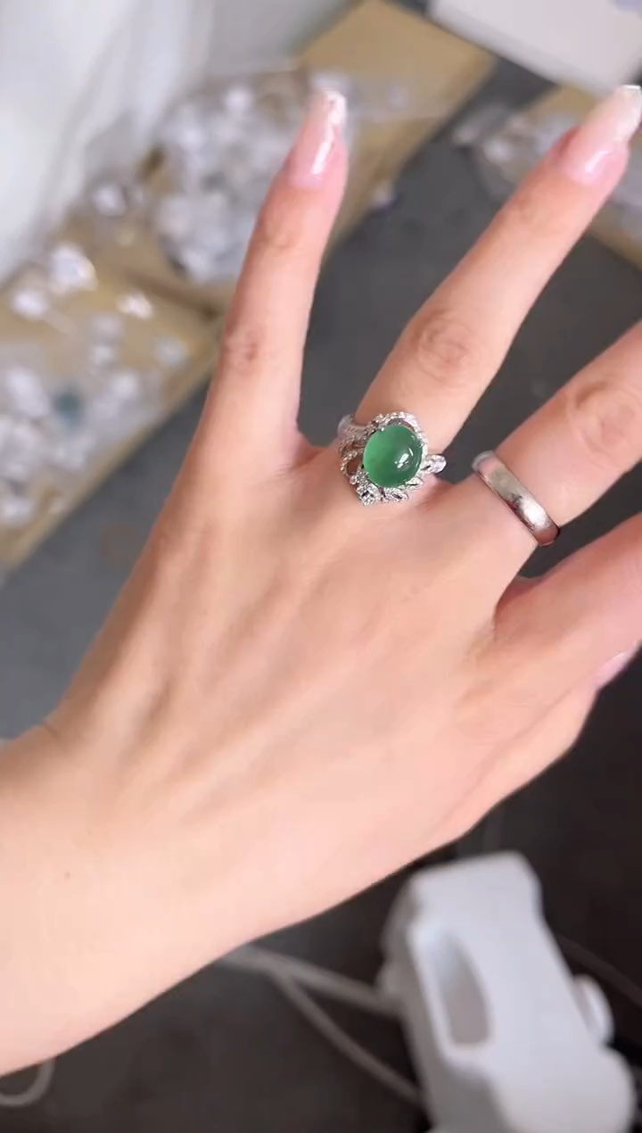 【闪购商品】翡翠戒指18K金镶嵌戒指