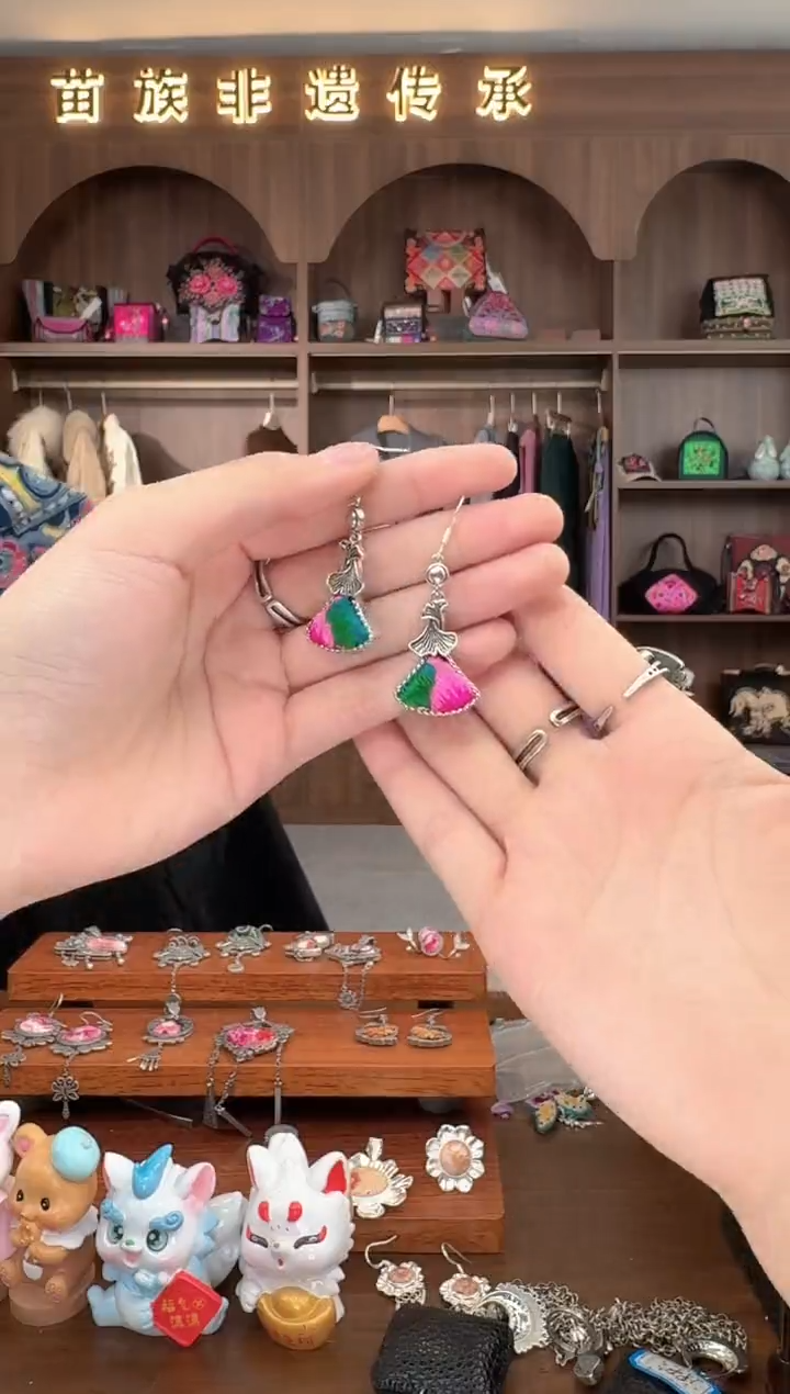 【闪购商品】织绣扶光苗绣传承113