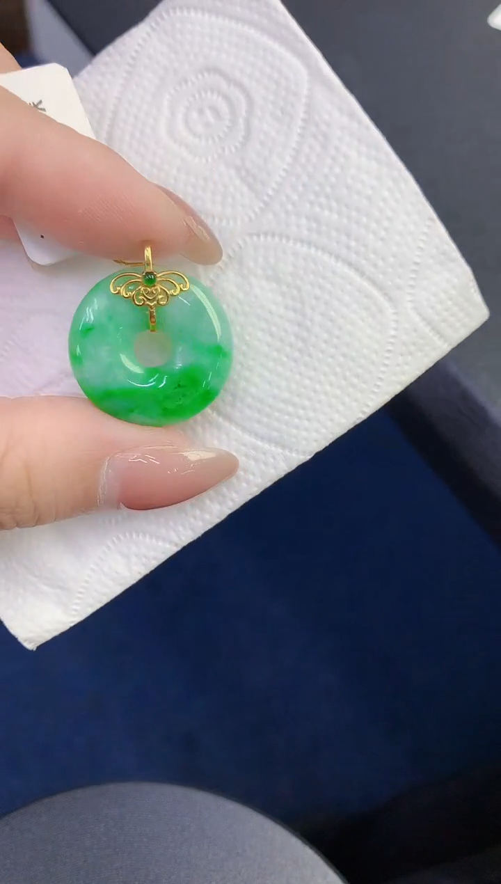 颈饰18K金镶嵌翡翠缅甸天然翡翠A货