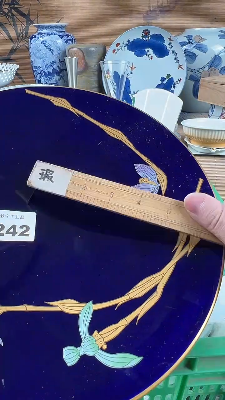 瓷片J**e瓷片            242