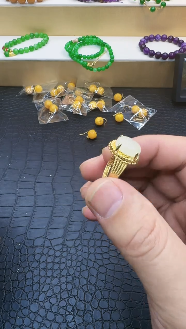 【闪购商品】和田玉戒指14K金镶嵌1002