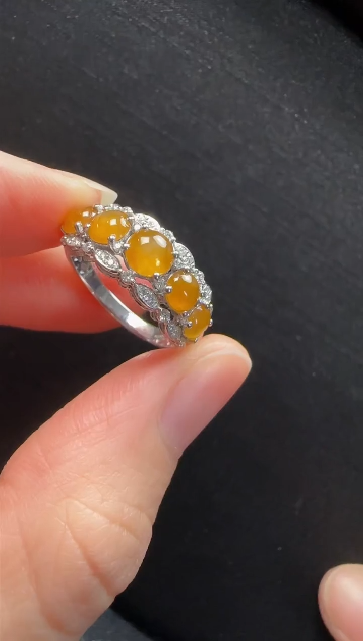 【闪购商品】翡翠戒指18K金镶嵌943蛋面一只