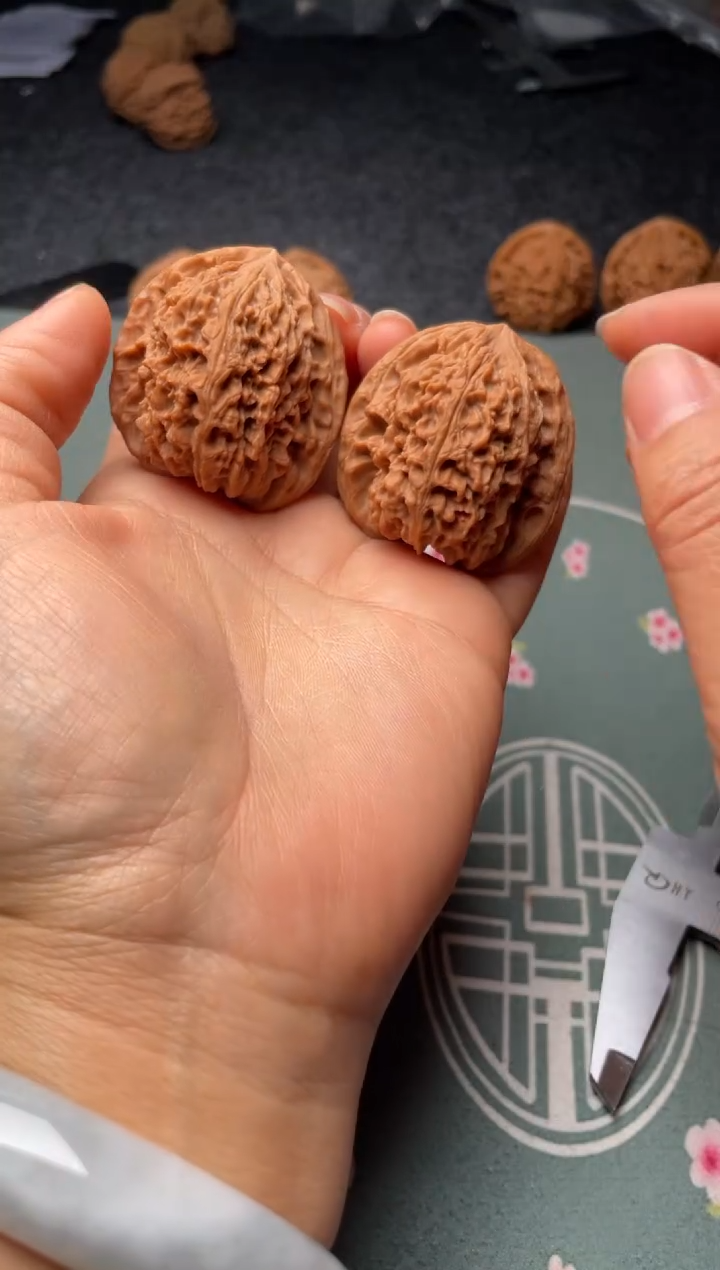 把件文玩核桃w269  南疆石 40尺