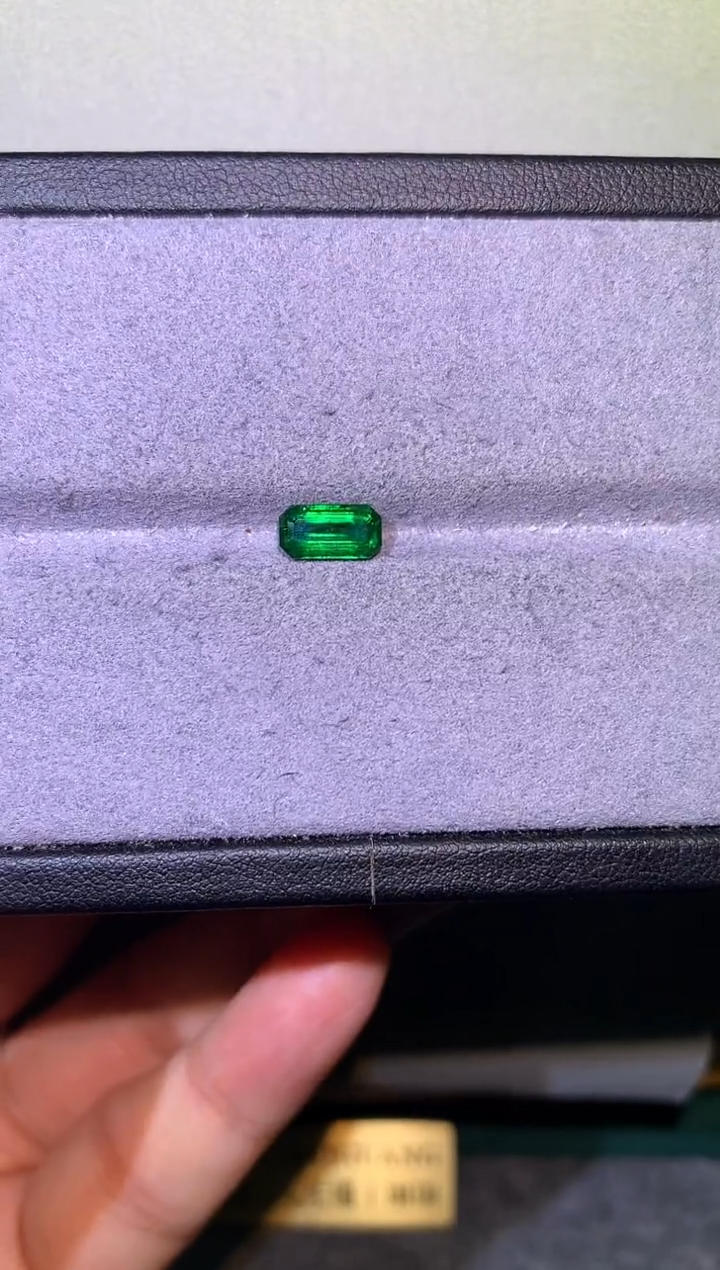 【闪购商品】祖母绿裸石未镶嵌1.06ct吉尔德沃顿微油A138