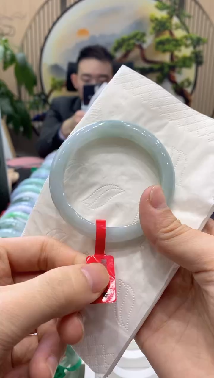 【闪购商品】翡翠手镯未镶嵌0000015502