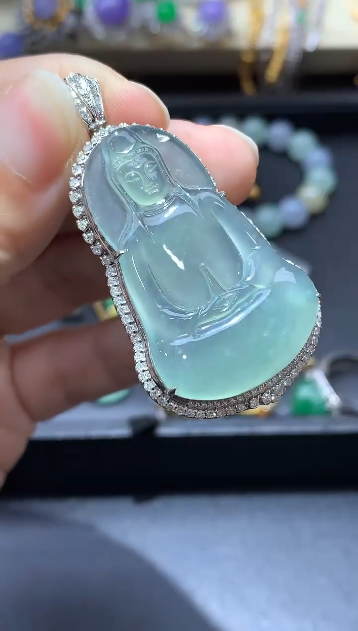 颈饰18K金镶嵌翡翠690-中国好珍宝