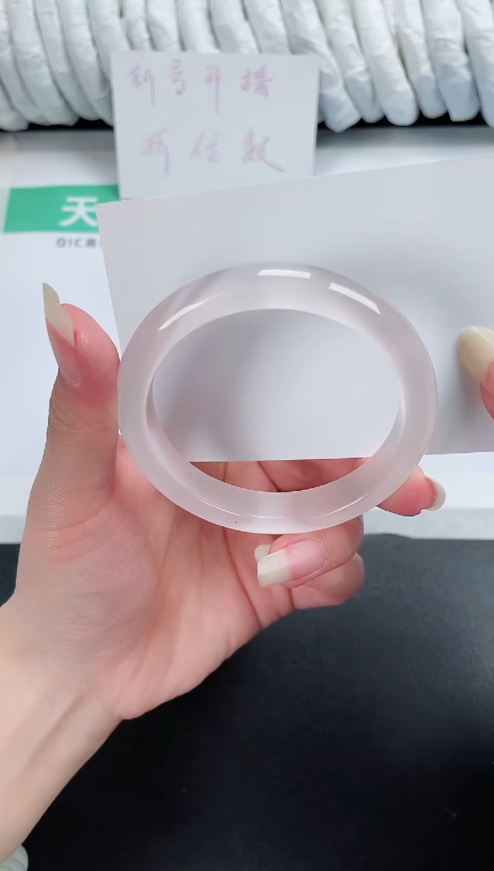 【闪购商品】石英质玉手镯未镶嵌433-56.5